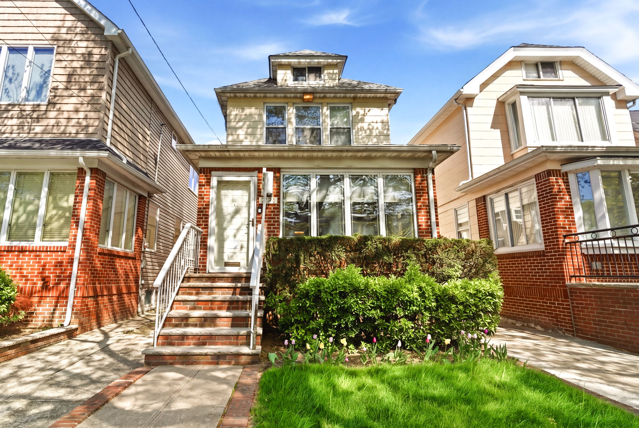 1121 East 32nd Street, Brooklyn, NY, 11210