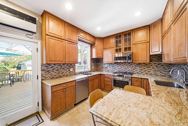 1121 East 32nd Street, Brooklyn, NY, 11210 - Photo 8