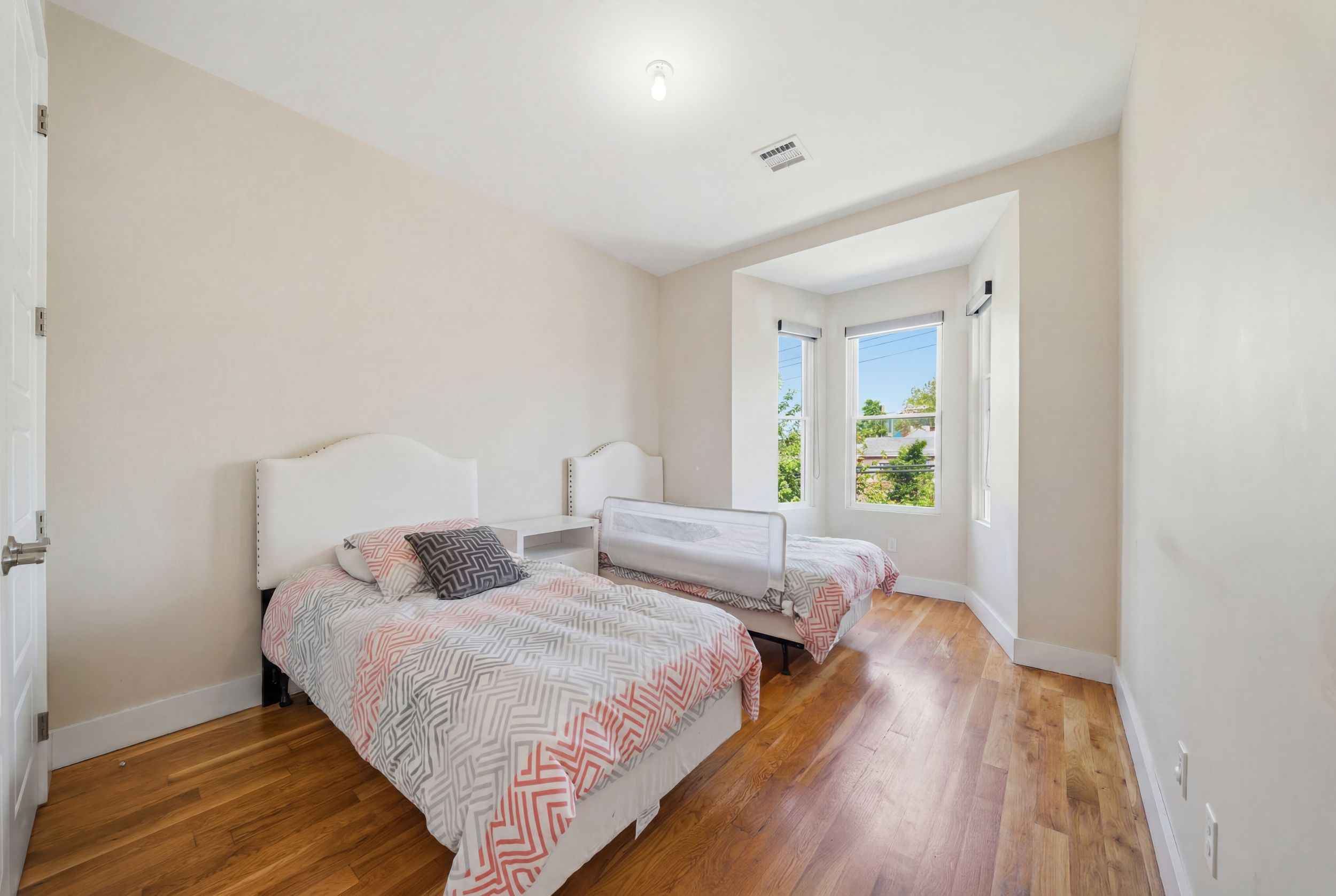 918 East 32nd Street, Brooklyn, NY, 11210 - Photo 7