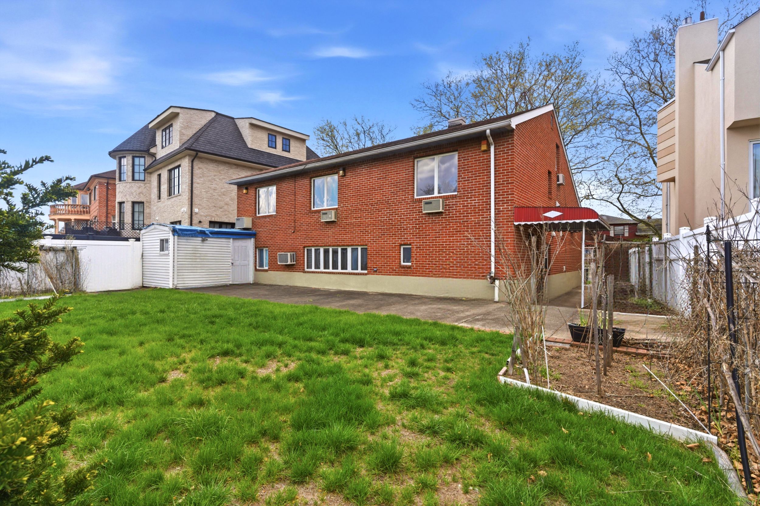 17 Barlow Drive North, Brooklyn, NY, 11234 - Photo 7