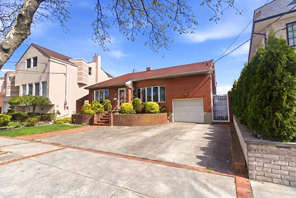 17 Barlow Drive North, Brooklyn, NY, 11234 - Photo 3