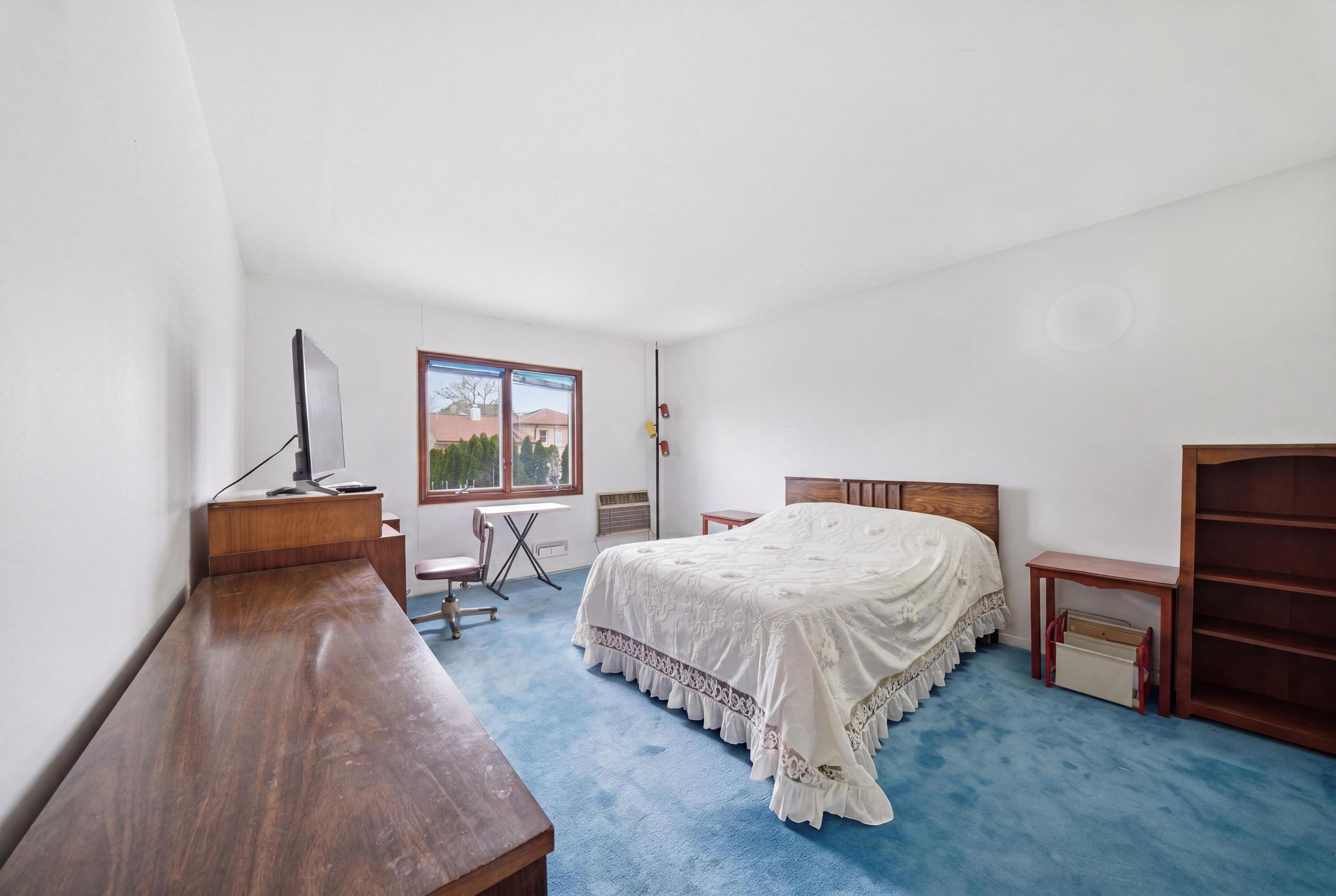 17 Barlow Drive North, Brooklyn, NY, 11234 - Photo 5