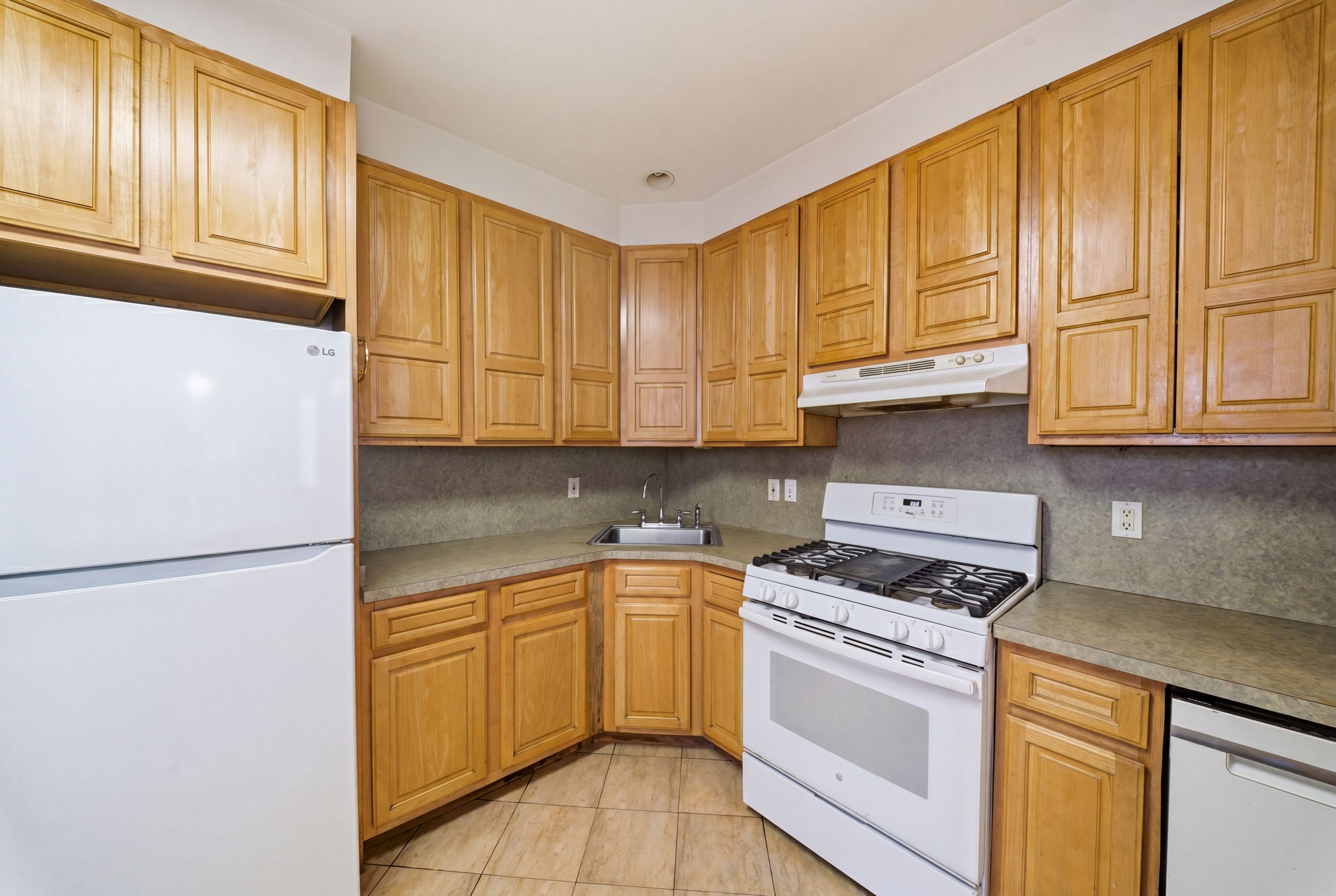 1514 East 28th Street, Brooklyn, NY, 11229 - Photo 10