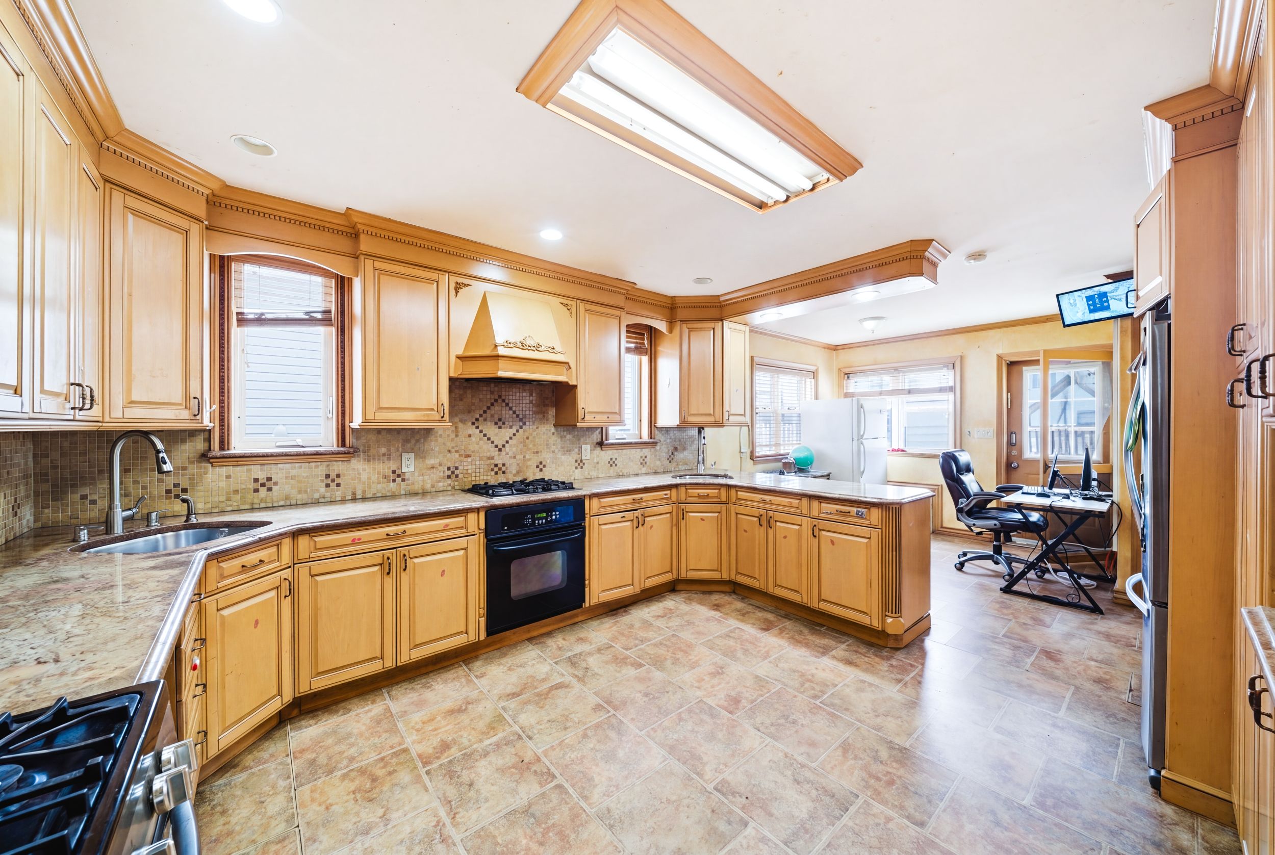 1213 East 34th Street, Brooklyn, NY, 11210 - Photo 8