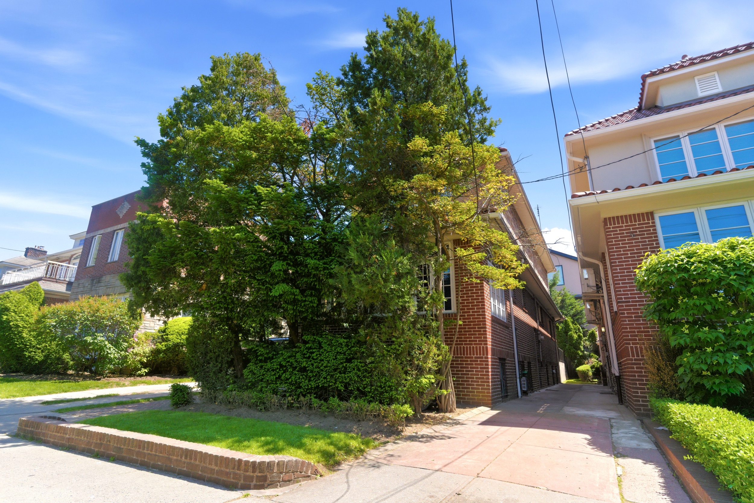 2706 Avenue J